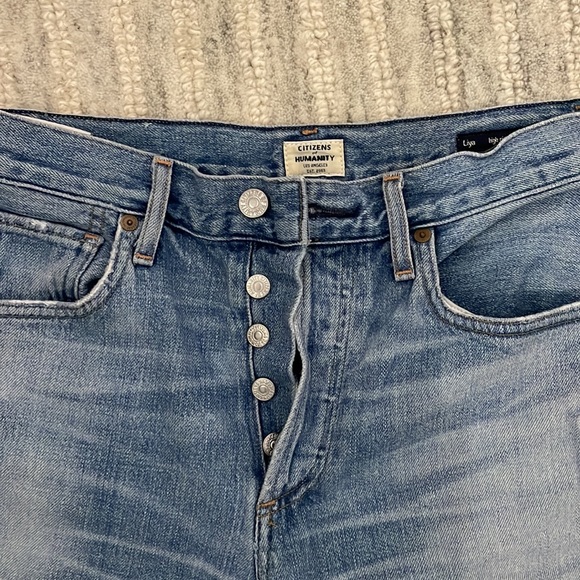 Citizens of Humanity Liya High Rise Classic Fit Crop | Torn - Picture 6 of 9